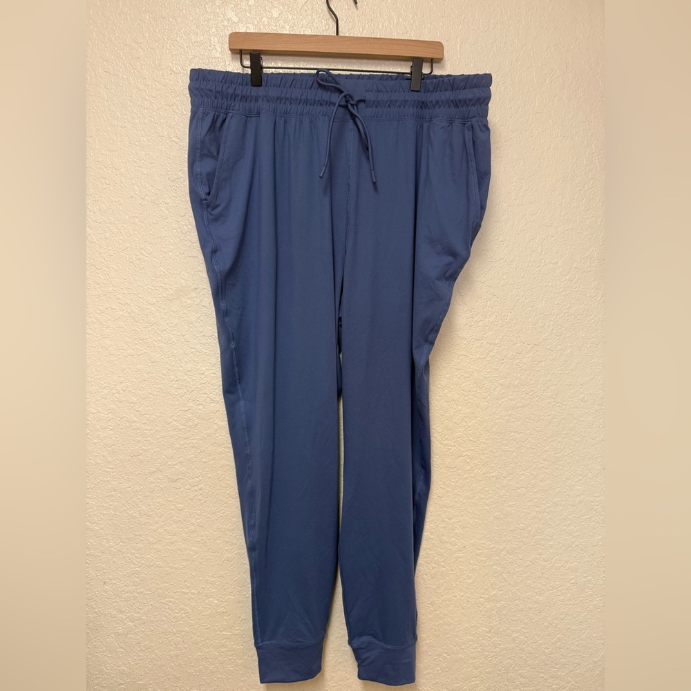 FABLETICS High Waisted Performance Joggers NWT - image 8